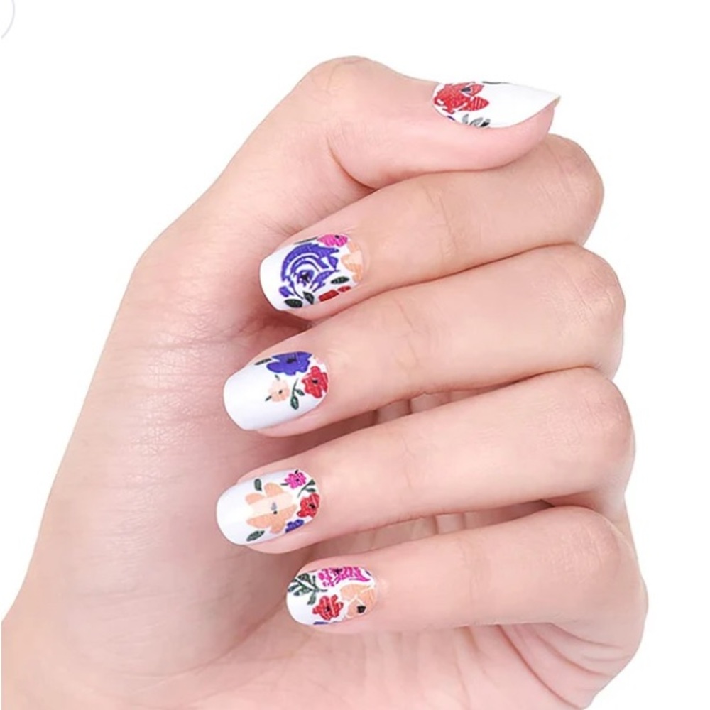 Color Street Easy Peel & Apply Nail Polish Strips in Bloomer Has It FDC297